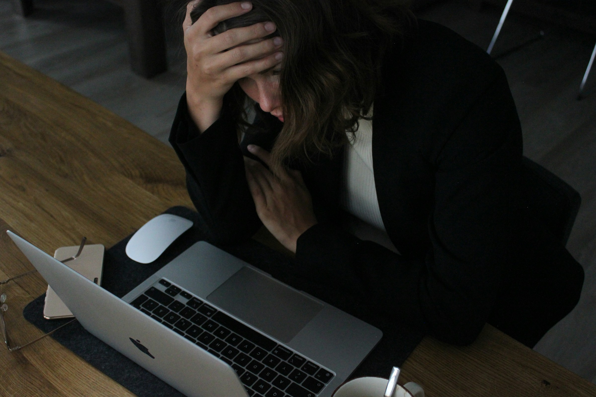 How to Spot (and Support) Employees with Burnout