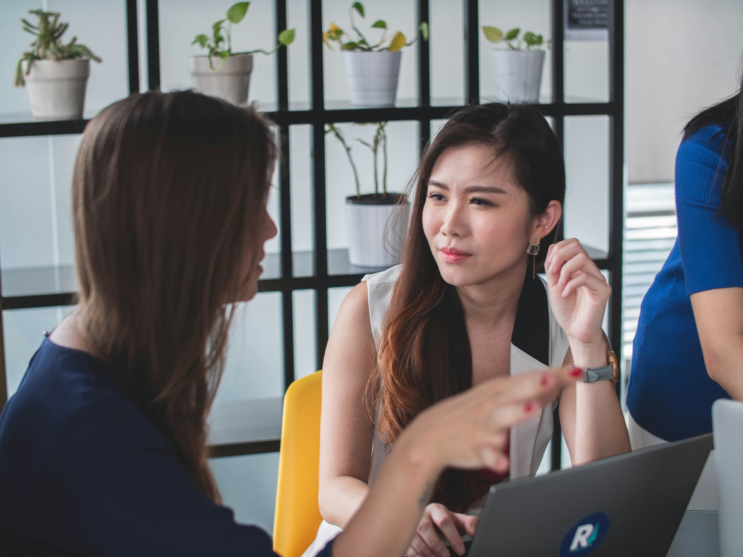 Whether a CEO or an accounting clerk, the first 90 days are crucial for any recruit. The shift from new hire to a useful team member can be smooth with effective onboarding.